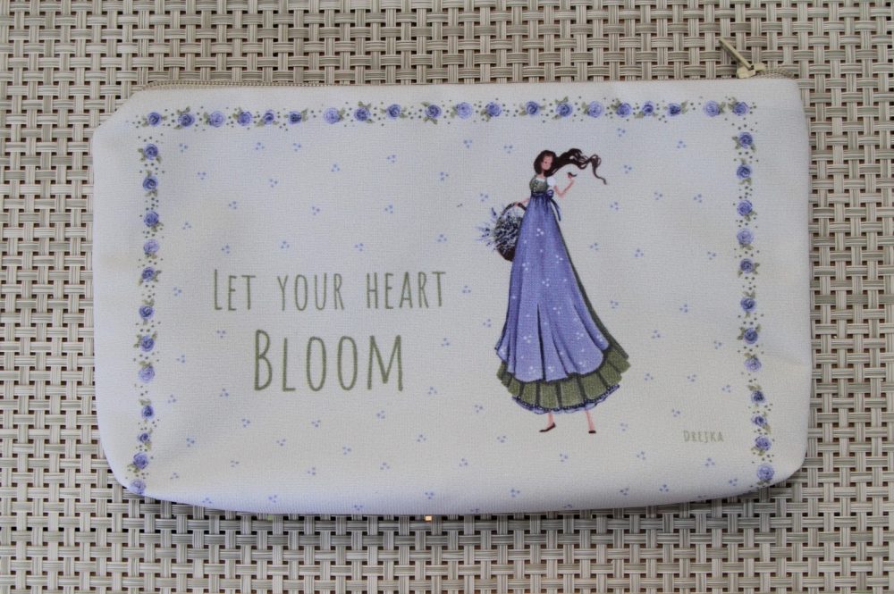 handbag - let your heart bloom